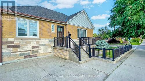 581 Oakwood Avenue, Toronto (Oakwood Village), ON - Outdoor