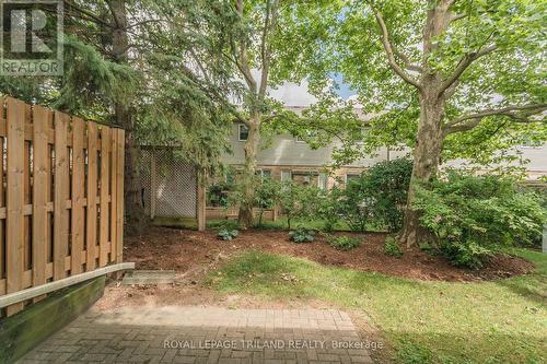 10 - 10 Rossmore Court, London, ON - Outdoor