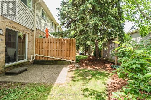 10 - 10 Rossmore Court, London, ON - Outdoor