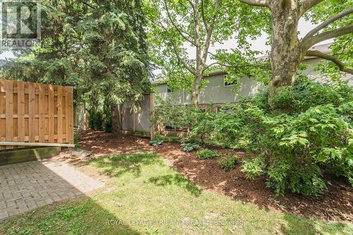 10 - 10 Rossmore Court, London, ON - Outdoor