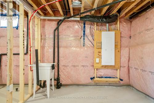 25 Corley Street, Kawartha Lakes, ON - Indoor Photo Showing Basement