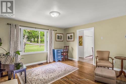 73 Carrying Place Rd Unit #3, Quinte West, ON - Indoor Photo Showing Living Room