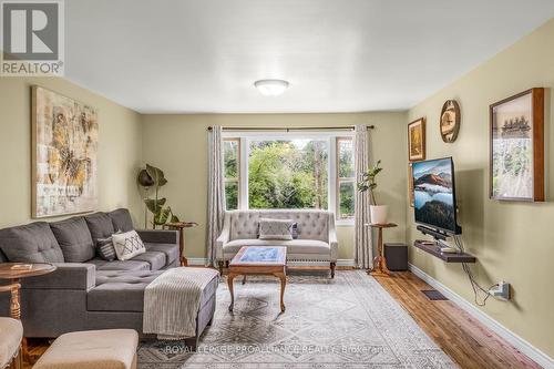 73 Carrying Place Rd Unit #3, Quinte West, ON - Indoor Photo Showing Living Room