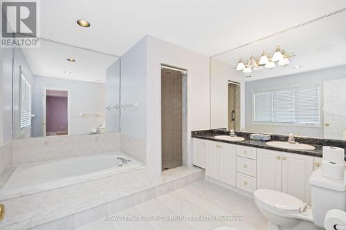 36 Oakdale Road, Vaughan (Maple), ON - Indoor Photo Showing Bathroom