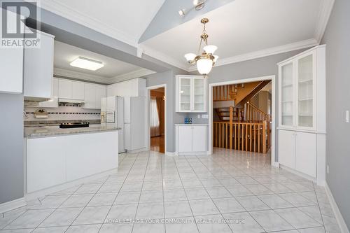 36 Oakdale Road, Vaughan (Maple), ON - Indoor Photo Showing Kitchen