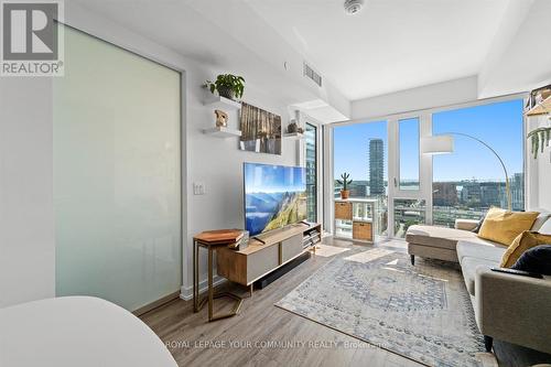 2012 - 158 Front Street E, Toronto, ON - Indoor Photo Showing Living Room