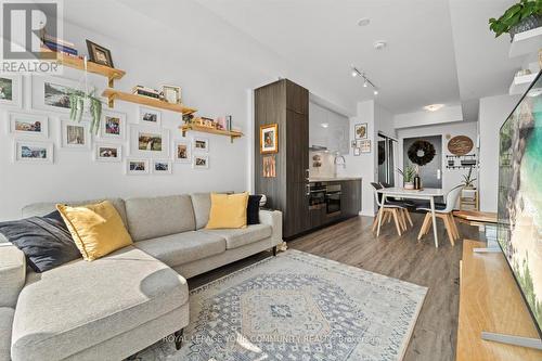 2012 - 158 Front Street E, Toronto (Moss Park), ON - Indoor Photo Showing Living Room