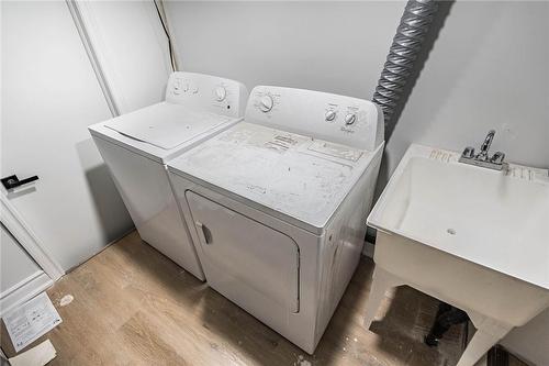 286 Cumberland Avenue, Hamilton, ON - Indoor Photo Showing Laundry Room