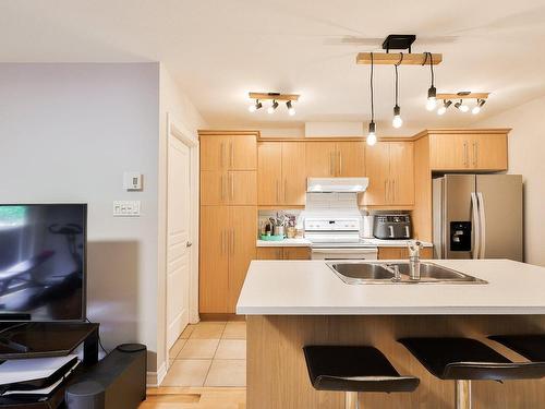 Kitchen - 2-555 Rue Préfontaine, Montréal (Mercier/Hochelaga-Maisonneuve), QC - Indoor Photo Showing Kitchen With Double Sink