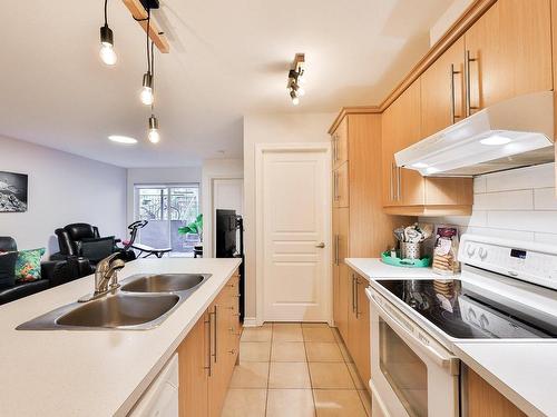 Kitchen - 2-555 Rue Préfontaine, Montréal (Mercier/Hochelaga-Maisonneuve), QC - Indoor Photo Showing Kitchen With Double Sink