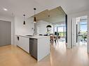 Kitchen - 915-5905 Boul. Du Quartier, Brossard, QC  - Indoor Photo Showing Kitchen With Upgraded Kitchen 