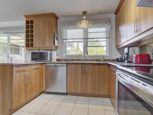 Kitchen - 1610 Rue De Verviers, Laval (Chomedey), QC - Indoor Photo Showing Kitchen