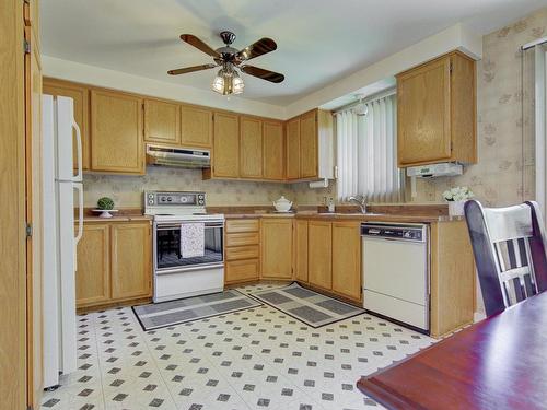 Cuisine - 409 Rue St-André, Laval (Pont-Viau), QC - Indoor Photo Showing Kitchen