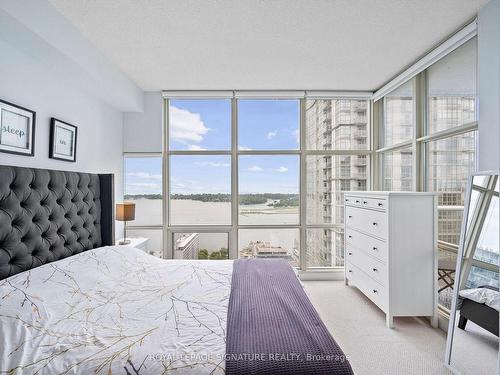 4509-10 Navy Wharf Crt, Toronto, ON - Indoor Photo Showing Bedroom