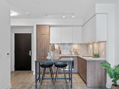 310-158 Front St E, Toronto, ON - Indoor Photo Showing Kitchen