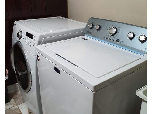 14 Shady Glen Rd, Toronto, ON - Indoor Photo Showing Laundry Room