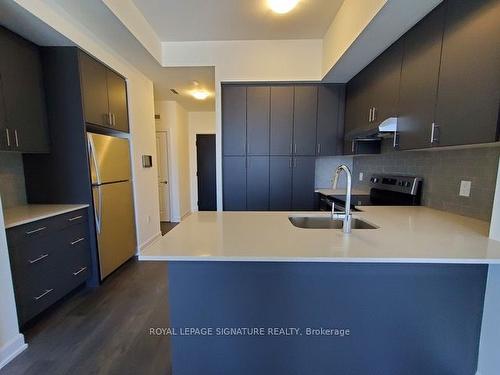 211-3200 William Colston Ave, Oakville, ON - Indoor Photo Showing Kitchen