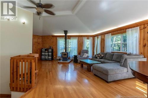 16 Rynlon Crescent, Quispamsis, NB - Indoor Photo Showing Living Room