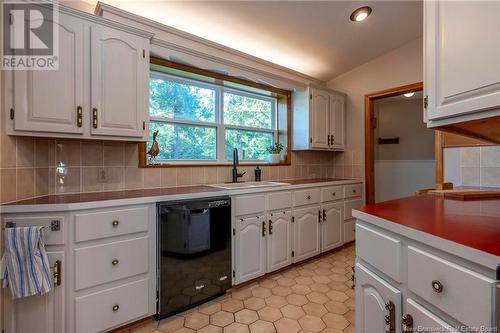 16 Rynlon Crescent, Quispamsis, NB - Indoor Photo Showing Kitchen