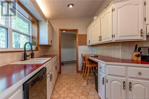 16 Rynlon Crescent, Quispamsis, NB - Indoor Photo Showing Kitchen