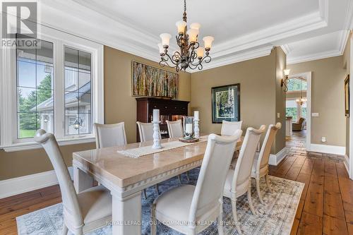 25 Riverstone Court, East Gwillimbury, ON - Indoor Photo Showing Dining Room