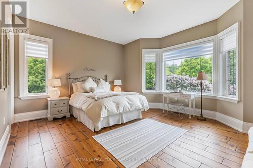 25 Riverstone Court, East Gwillimbury, ON - Indoor Photo Showing Bedroom