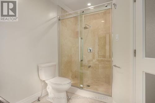 406 The Kingsway, Toronto (Princess-Rosethorn), ON - Indoor Photo Showing Bathroom