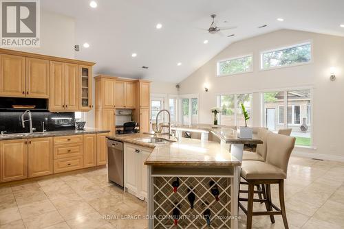 406 The Kingsway, Toronto (Princess-Rosethorn), ON - Indoor Photo Showing Kitchen