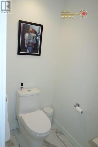 Th7 108 E 8Th Street, North Vancouver, BC - Indoor Photo Showing Bathroom