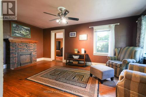 8874 Inadale Drive, Strathroy-Caradoc, ON - Indoor Photo Showing Living Room With Fireplace