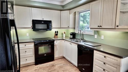 1097 Williamsburg Street, Kincardine, ON - Indoor Photo Showing Kitchen With Double Sink