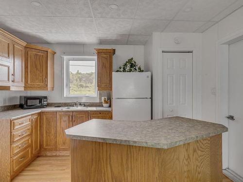 Cuisine - 125  - 709A Boul. Taché O., Montmagny, QC - Indoor Photo Showing Kitchen