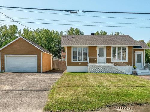 FaÃ§ade - 152 29E Avenue, Sainte-Marthe-Sur-Le-Lac, QC - Outdoor With Deck Patio Veranda