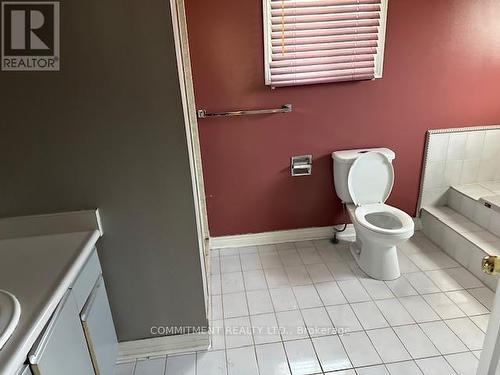 18 Scarlett Drive, Brampton (Fletcher'S Creek South), ON - Indoor Photo Showing Bathroom