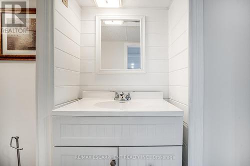 540 Niagara Street, St. Catharines (Bunting/Linwell), ON - Indoor Photo Showing Bathroom