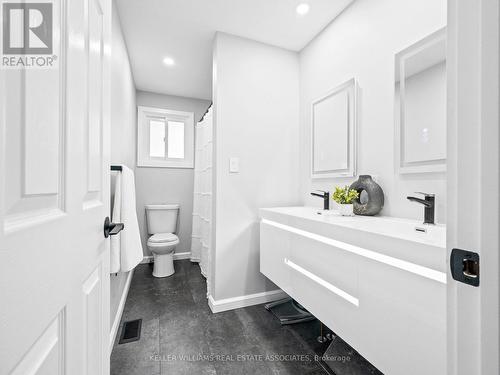 633 Main Street E, Shelburne, ON - Indoor Photo Showing Bathroom