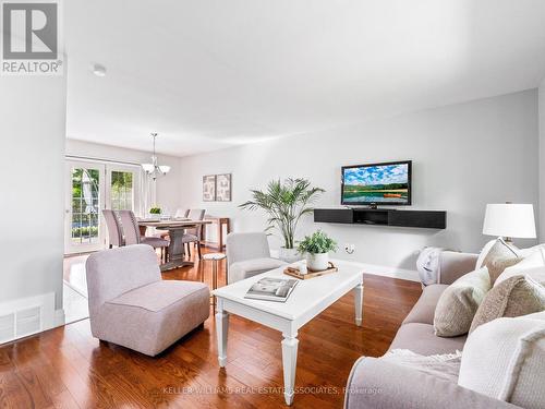 633 Main Street E, Shelburne, ON - Indoor Photo Showing Living Room