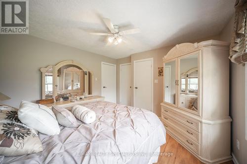 555136 Mono-Amaranth Town Line, Amaranth, ON - Indoor Photo Showing Bedroom