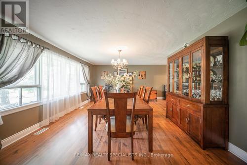 555136 Mono-Amaranth Town Line, Amaranth, ON - Indoor Photo Showing Dining Room