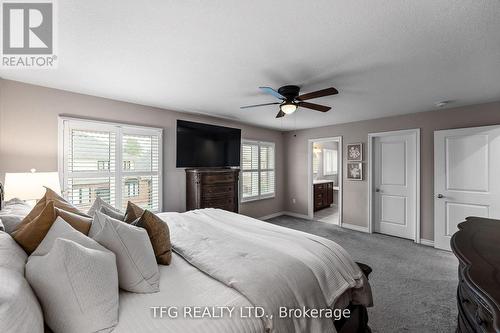 184 Varcoe Road, Clarington (Courtice), ON - Indoor Photo Showing Bedroom