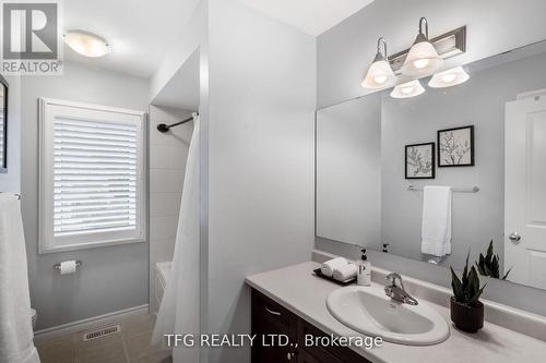 184 Varcoe Road, Clarington (Courtice), ON - Indoor Photo Showing Bathroom