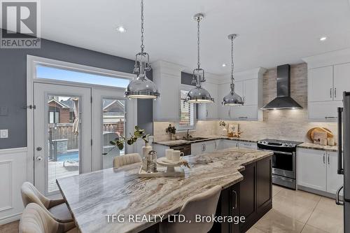 184 Varcoe Road, Clarington (Courtice), ON - Indoor Photo Showing Kitchen With Upgraded Kitchen