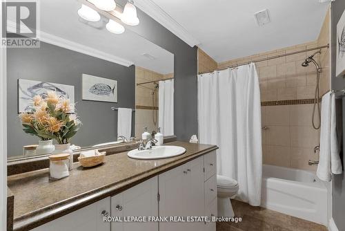 51 Honeyman Drive, Clarington (Bowmanville), ON - Indoor Photo Showing Bathroom