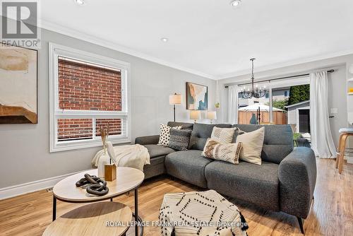 51 Honeyman Drive, Clarington (Bowmanville), ON - Indoor Photo Showing Living Room