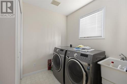 866 Lake St, Sault Ste. Marie, ON - Indoor Photo Showing Laundry Room