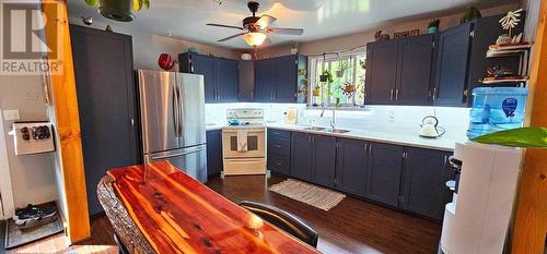 30 Olney Dr, Havilland Bay, ON - Indoor Photo Showing Kitchen With Double Sink