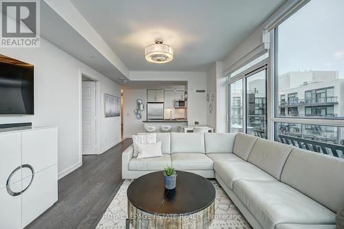 A307 - 241 Sea Ray Avenue, Innisfil, ON - Indoor Photo Showing Living Room