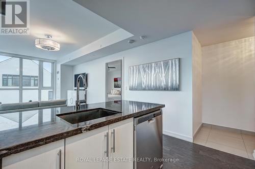 A307 - 241 Sea Ray Avenue, Innisfil, ON - Indoor Photo Showing Kitchen