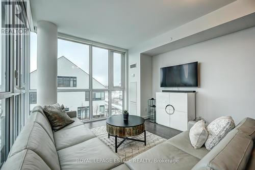 A307 - 241 Sea Ray Avenue, Innisfil, ON - Indoor Photo Showing Living Room