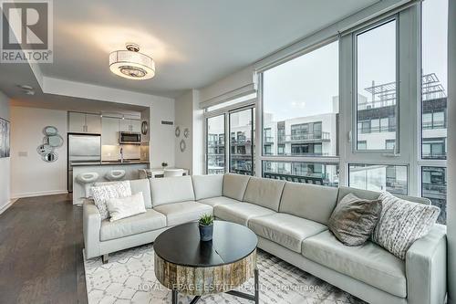 A307 - 241 Sea Ray Avenue, Innisfil, ON - Indoor Photo Showing Living Room